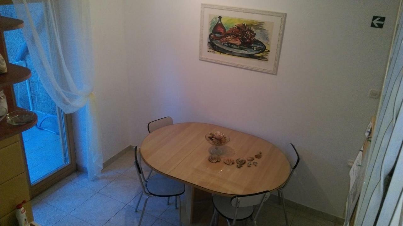 Apartman Restovic Bol Exteriör bild