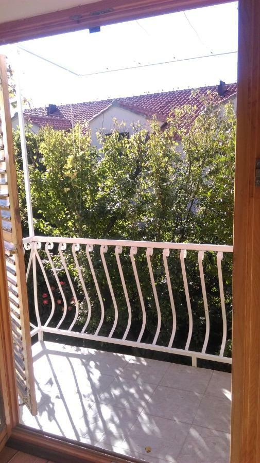 Apartman Restovic Bol Exteriör bild